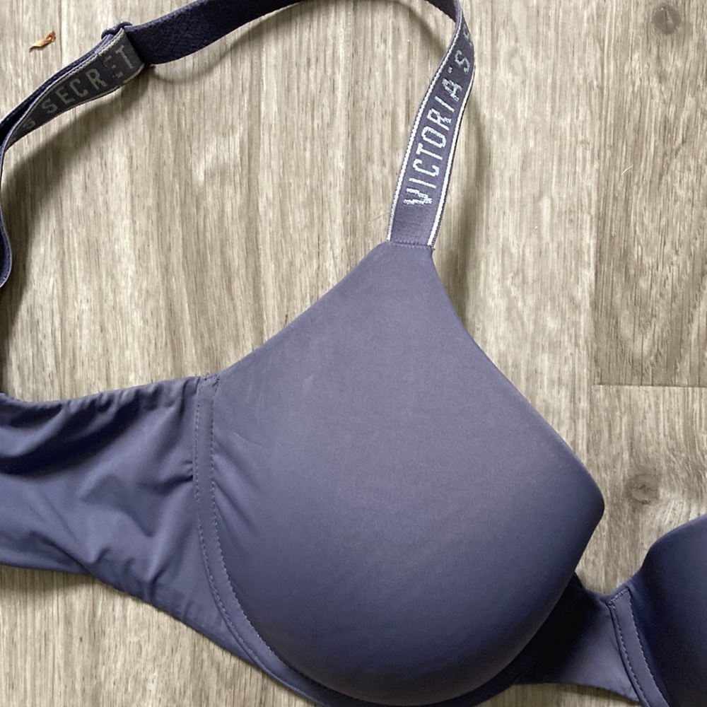 Victoria Secret Bra - Picture 2 of 6